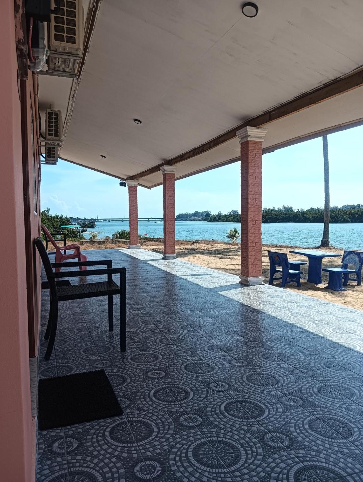 Roomstay Tokbah Demuara Kuala Besut Extérieur photo